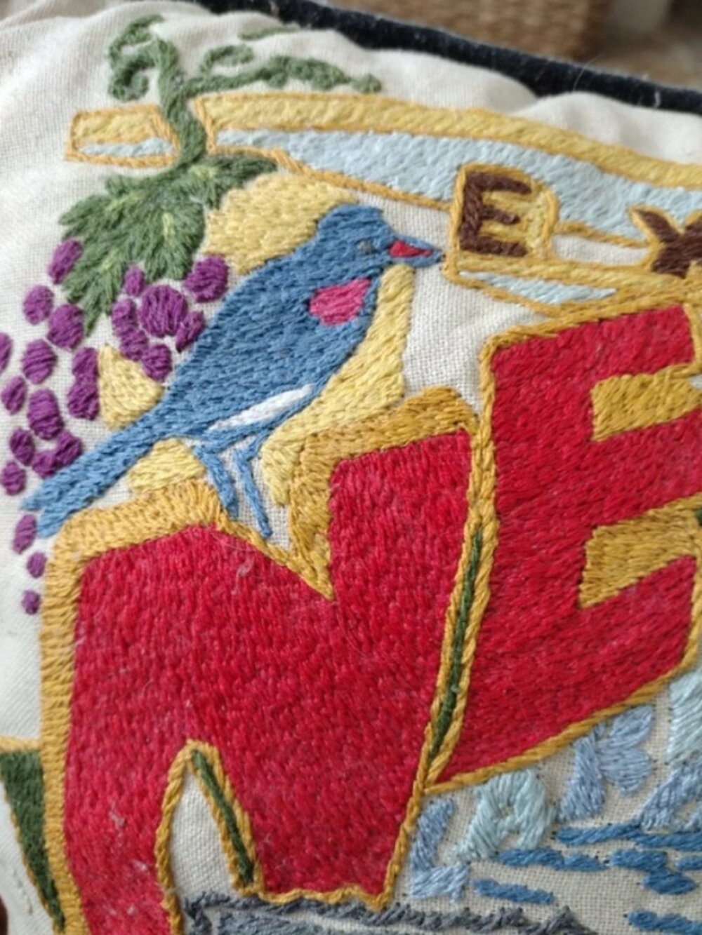 Catstudio New York Pillow Hand Embroidered, Iconic Places - Picture 13 of 16
